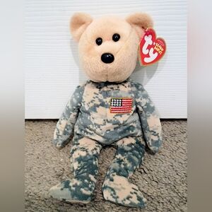 Ty Beanie Baby Salute The Bear